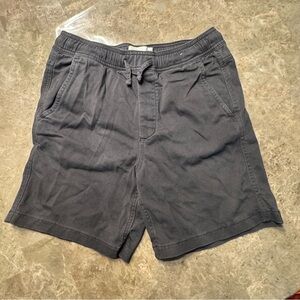 Abercrombie Kids boys casual shorts size 13/14
In great condition 
Stretchy